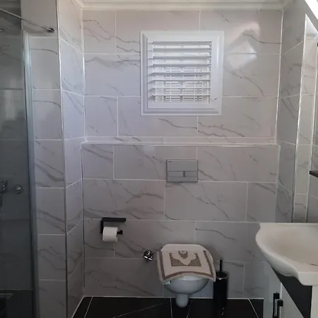 Ephesian & Pensión Kusadasi